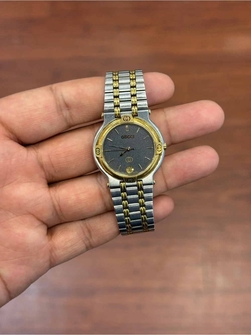 Gucci vintage Two-Tone Silver and Gold Mens  Watch with Gray Dial